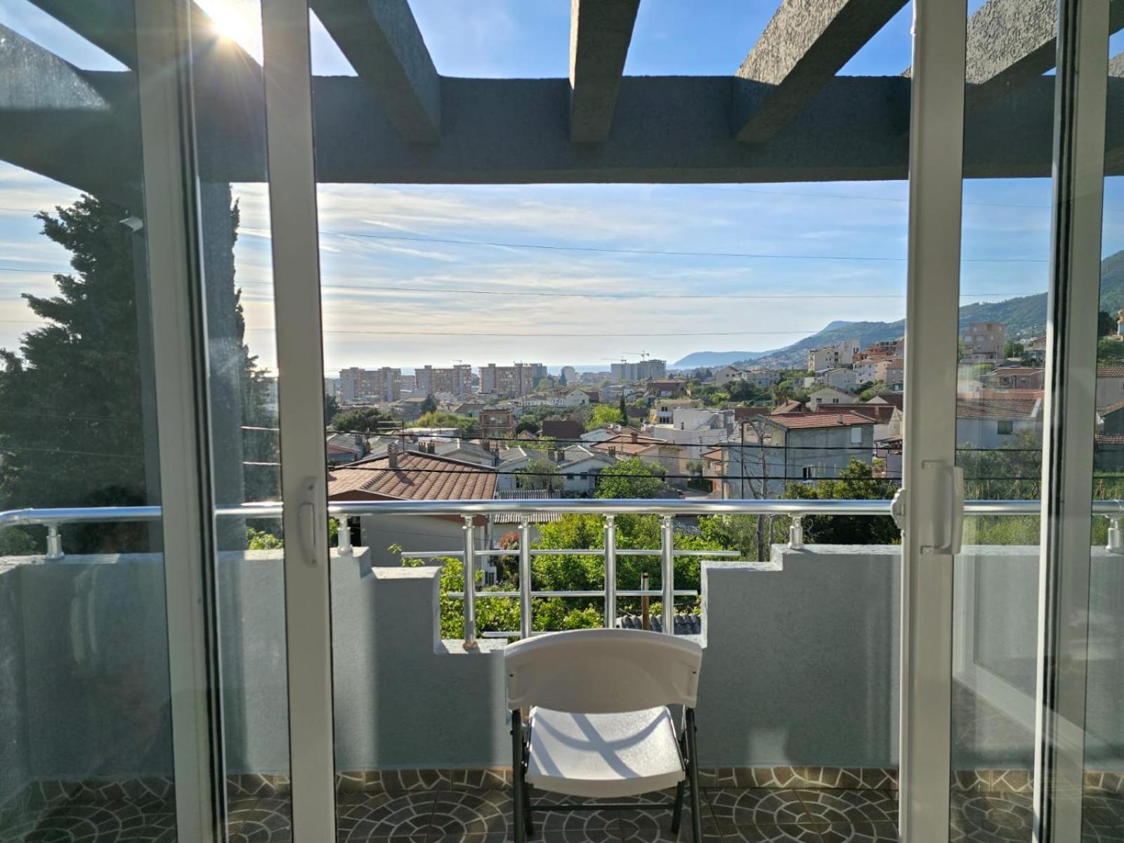 Family Apartment-Dilorena Bar Dış mekan fotoğraf