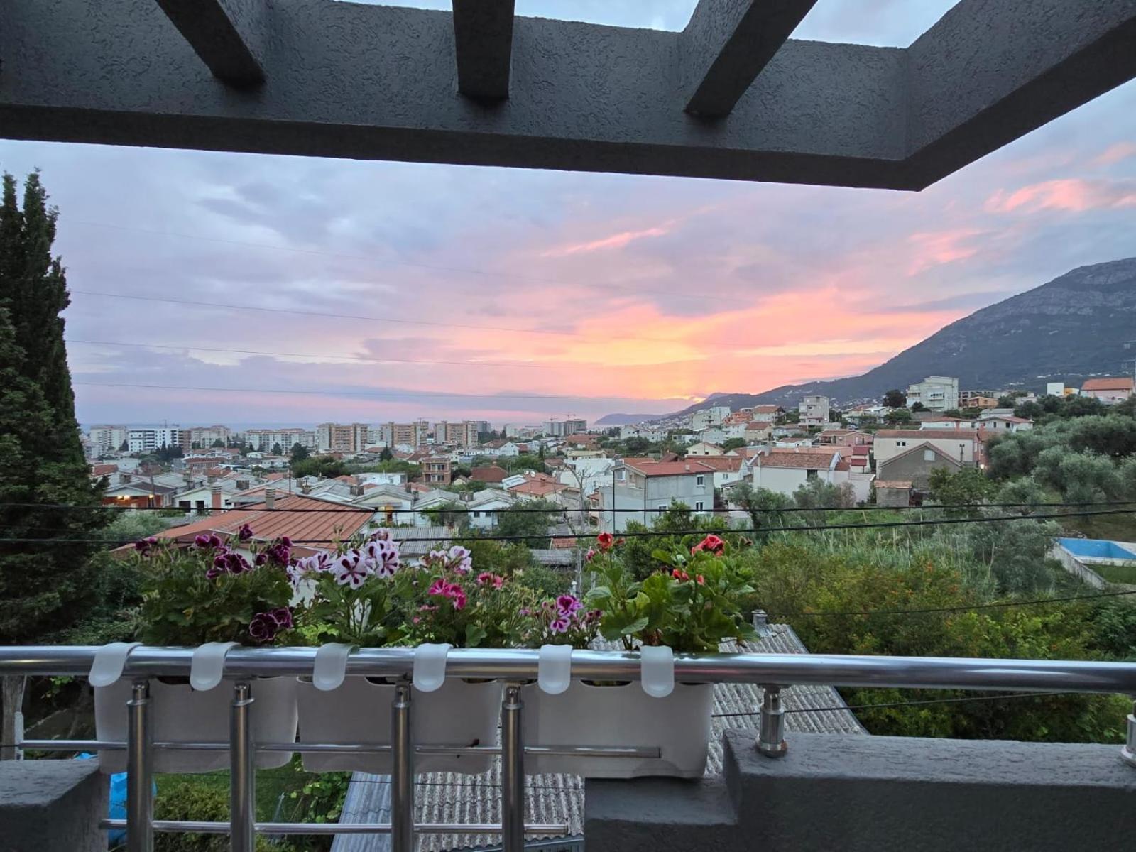 Family Apartment-Dilorena Bar Dış mekan fotoğraf